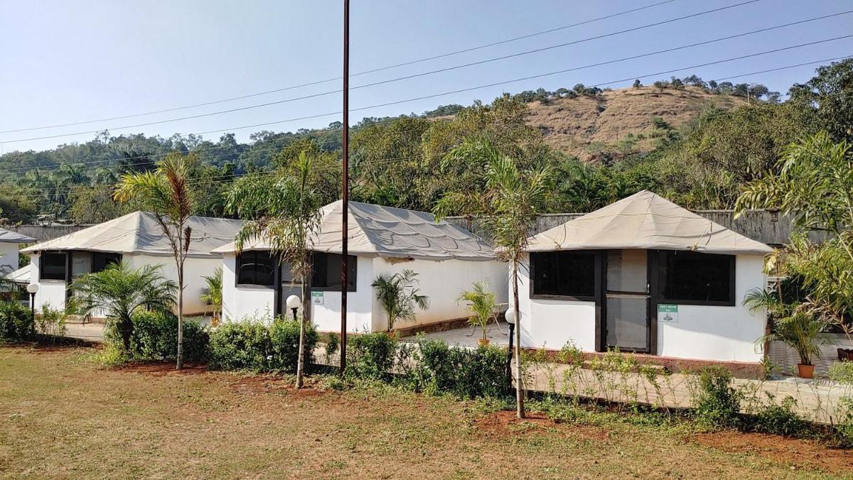 Whispering Woods Resort Lonavala Ngoại thất bức ảnh