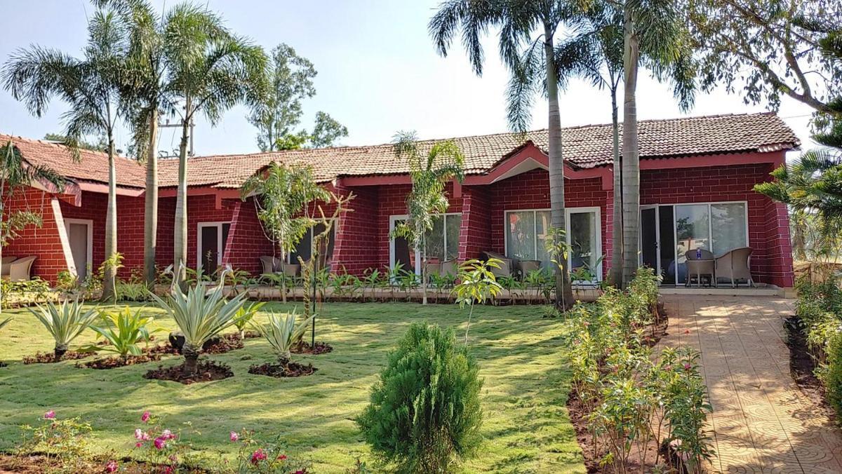 Whispering Woods Resort Lonavala Ngoại thất bức ảnh